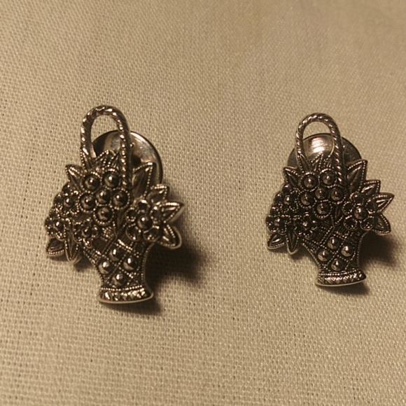 Floral Basket Silver Tone Lapel/Collar Pins - Picture 1 of 4